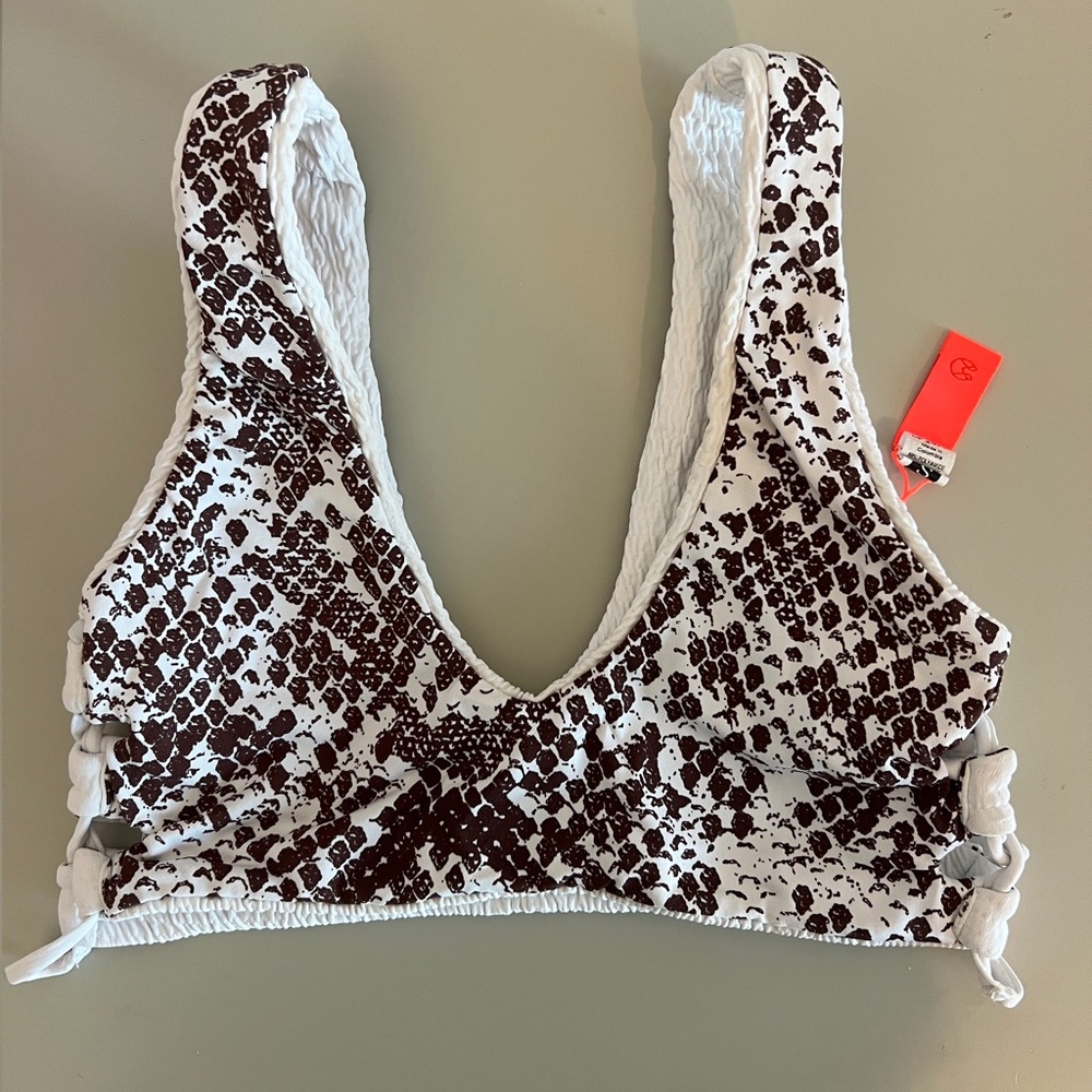 Maaji 4 Way Wear Bikini Top - Size Small - White and Snakeskin Reversible
